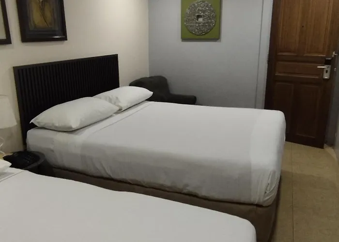 Hotel Ralph Anthony 2*